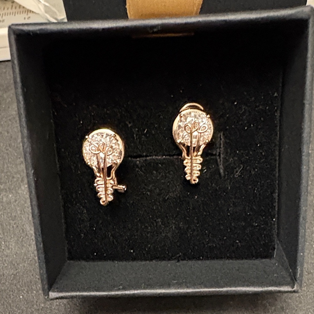 18kt Gold Plated 2 Ct Stimulated Diamond Lever-back Earrings - Picture 6 of 6